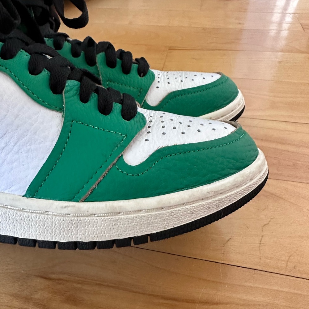 Air Jordan 1 Retro High OG “Lucky Green” - Picture 14 of 14